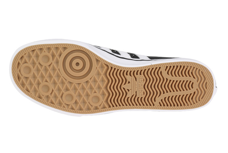 cq2333 adidas